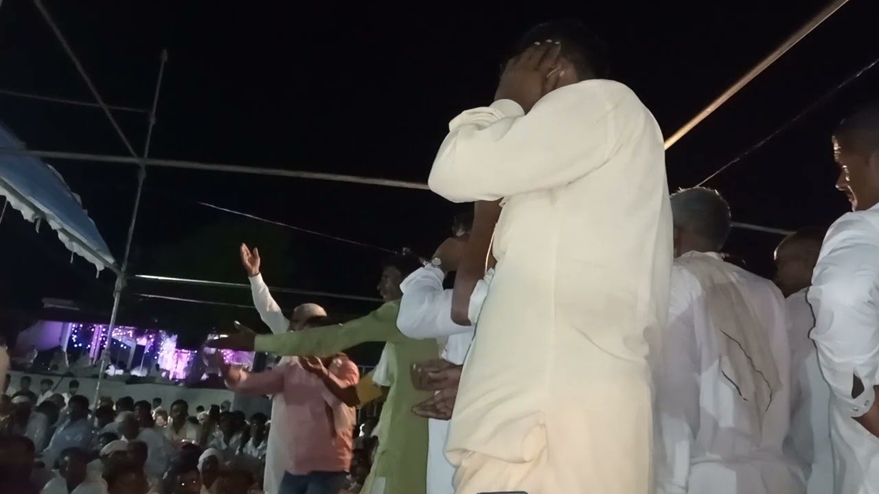 मुन्ना पंडित ग्राम बमूरबसई जददेकापुरा डायरेक्टर दलवीर मावई जददेकापुरा