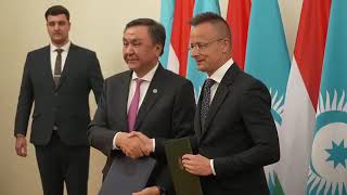 : Secretary General met with the Minister of Foreign Affairs and Trade of Hungary