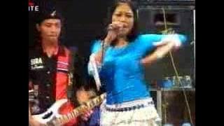 kesepian by lilin herlina