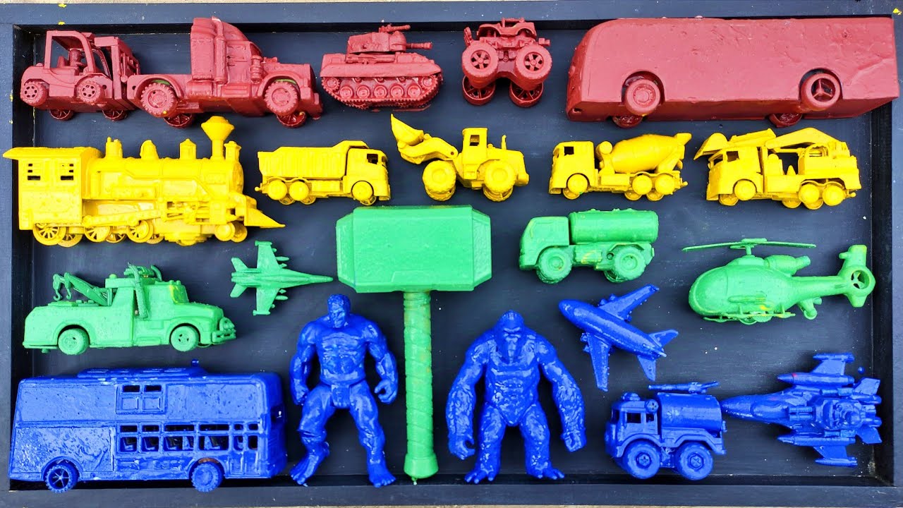 membersihkan-mainan-mobil-truk-militer-tank-bus-dump-truk-kereta