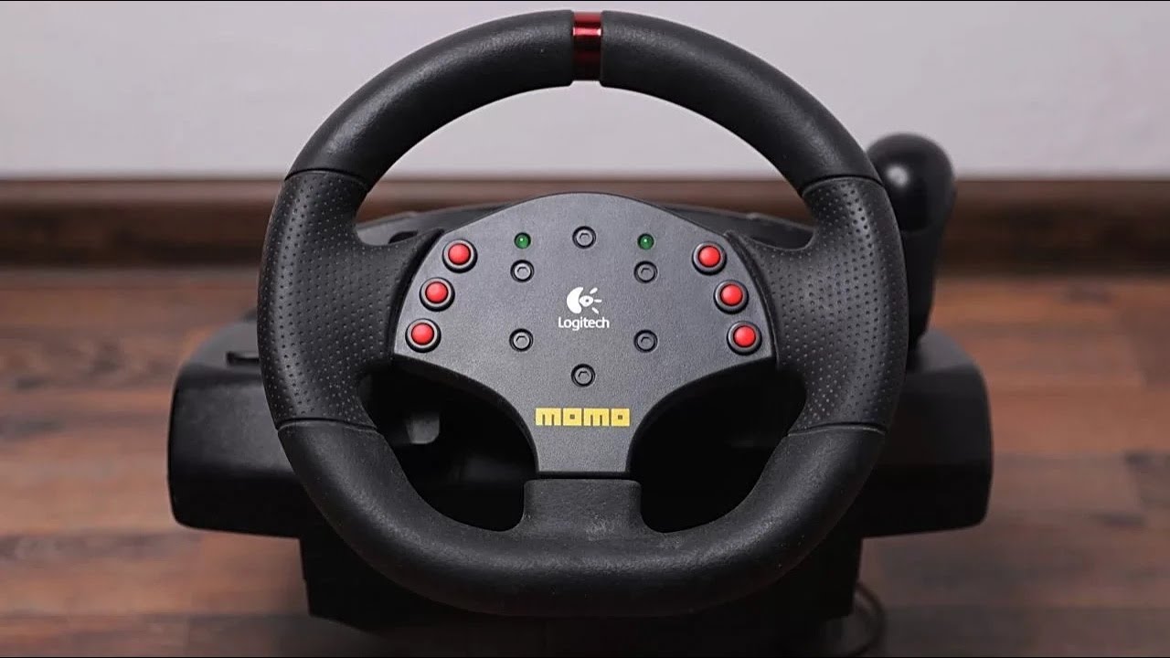 Momo racing купить. Logitech Momo Racing. Руль логитеч МОМО. Игровой руль Logitech Momo Racing. Руль Лоджитек МОМО.