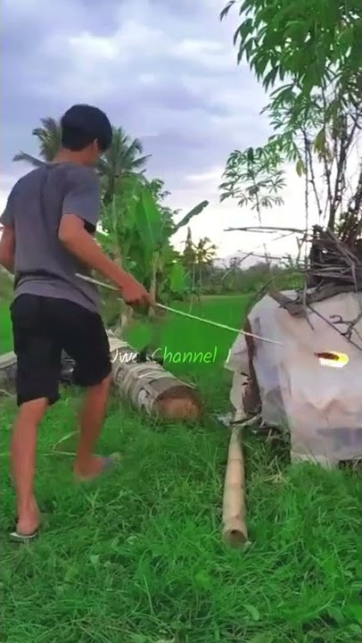 SUARA MERIAM KARBIT DARI BATANG POHON KELAPA‼️NGABUBURIT RAMADHAN #shorts #meriam #ramadhan