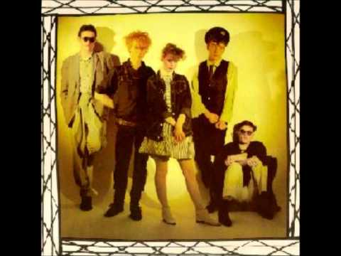 Clare Grogan — claire grogan - love bomb.wmv