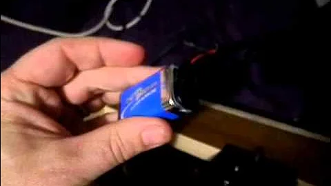 Home made PA/guitar amplifier running on a 9 volt battery