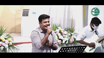 ഒന്നുമില്ലായ്മയിൽ | Onnumillaymayil Ninnumenne | Pr Flevy Issac Johnson | Malayalam Christian Song |