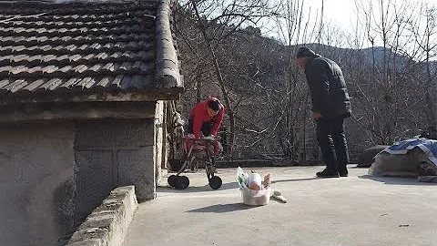 2019年：老人找了个寡妇带着儿子孙子，几年后寡妇死了都跑了 - 天天要闻
