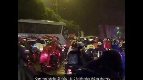 Mưa lớn khiến Trung Chánh, Hóc Môn ngập nặng