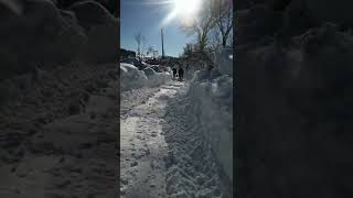 Kar Yollari Kapatti.