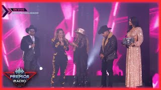 🎵 Homenaje a Jenni Rivera por Chiquis y Espinoza Paz en Premios de la Radio 2022