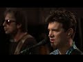 Chris Isaak - Let Me Down Easy (Live)
