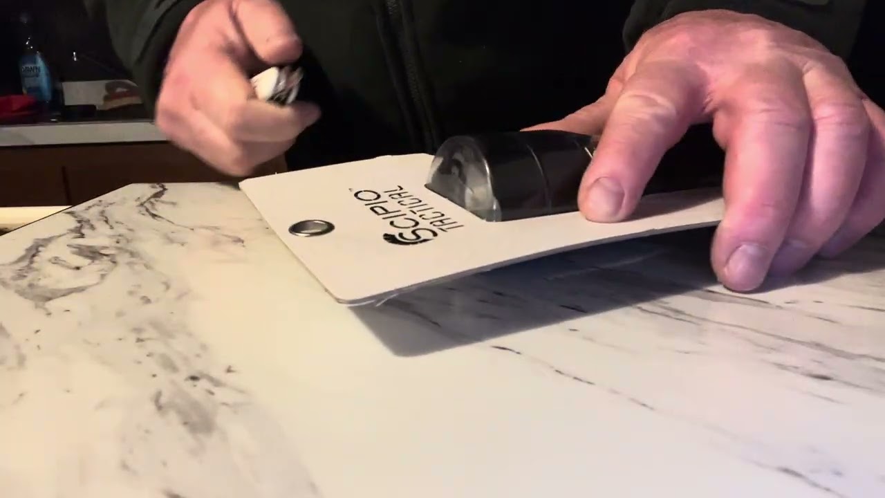 Victorinox test ! Companion package opener ugh. Joemetro LCS share. Happy New Year !