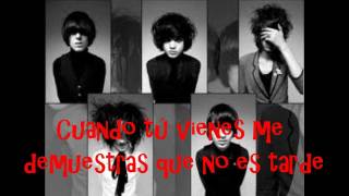 The Horrors - You Think I&#39;m Lonely? (Sub. Español)