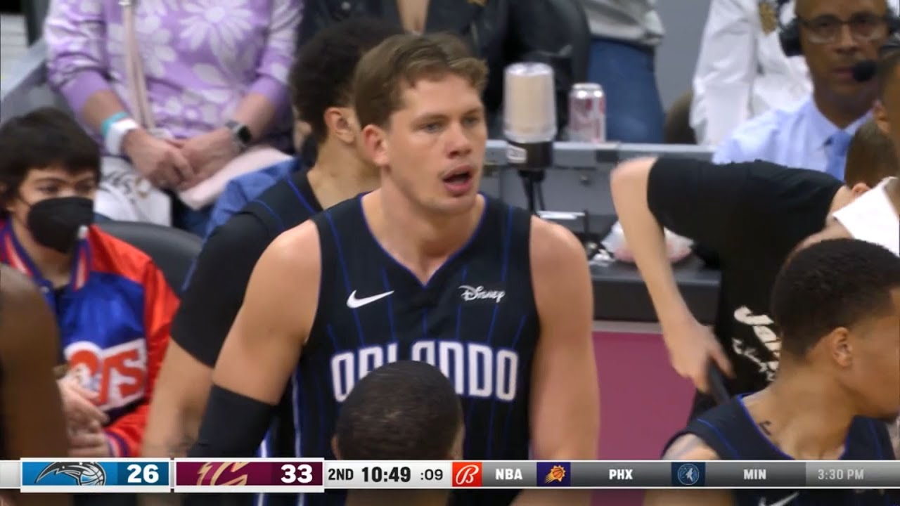 Moritz Wagner brings the fight for the ball to the floor