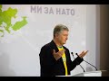 Петро Порошенко відповідає на питання на Київському безпековому форумі