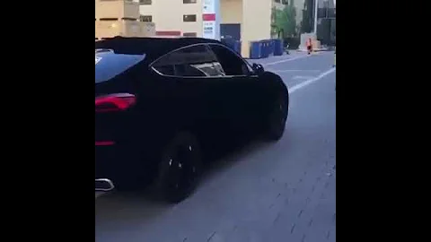عملاق BMW أعلن وصول شد ة اللون الأسود على طراز X6 إلى 99 96 