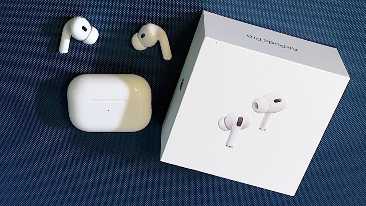 Apple AirPods Pro (2nd generation) with MagSafe Charging Case (USB-C) 2023