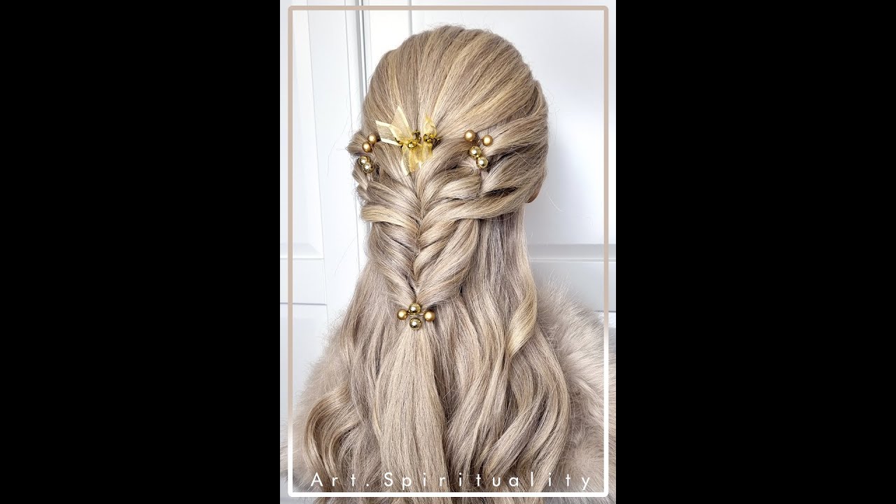 Boho + Viking Inspired Christmas Hairstyle - Half Up Half Down