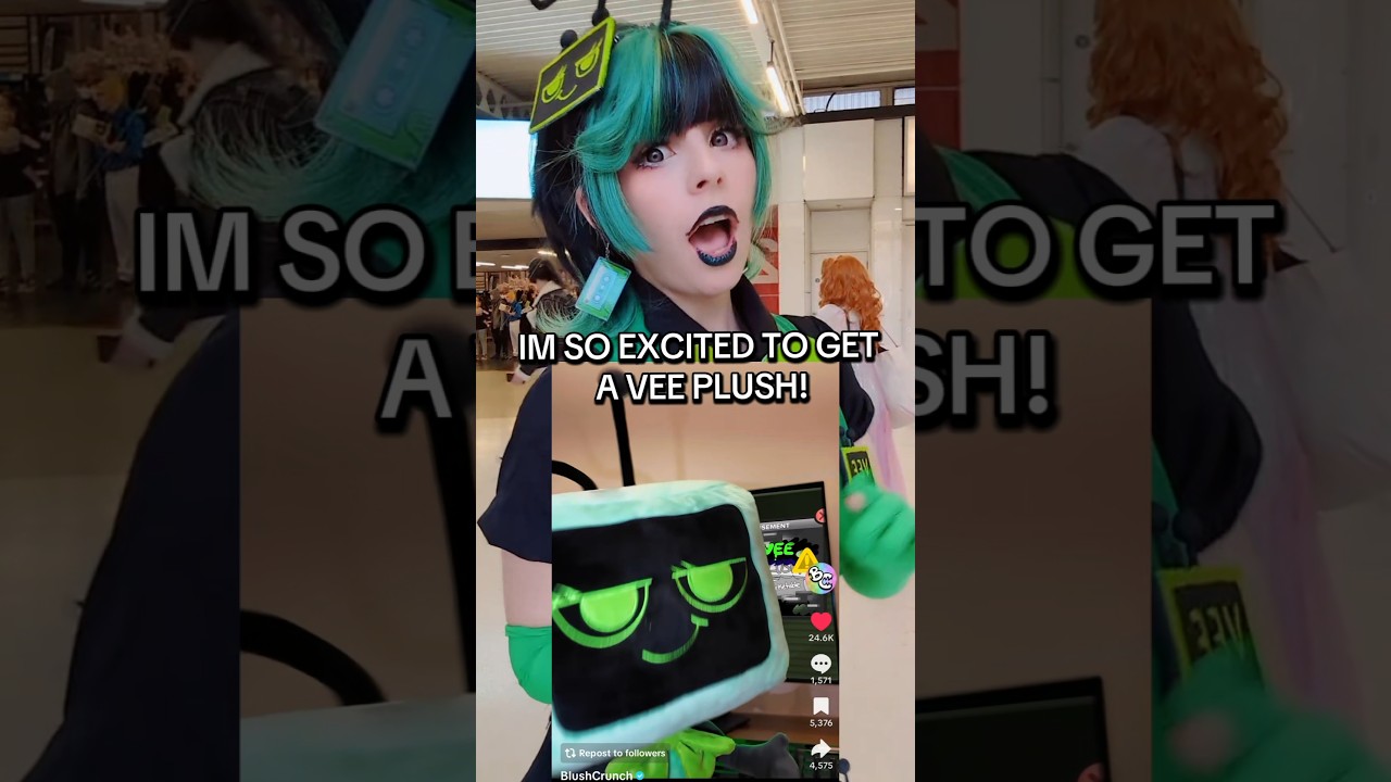 NEW VEE PLUSH ANNOUNCEMENT! #dandysworld #roblox #plushie #cosplay #comiccon