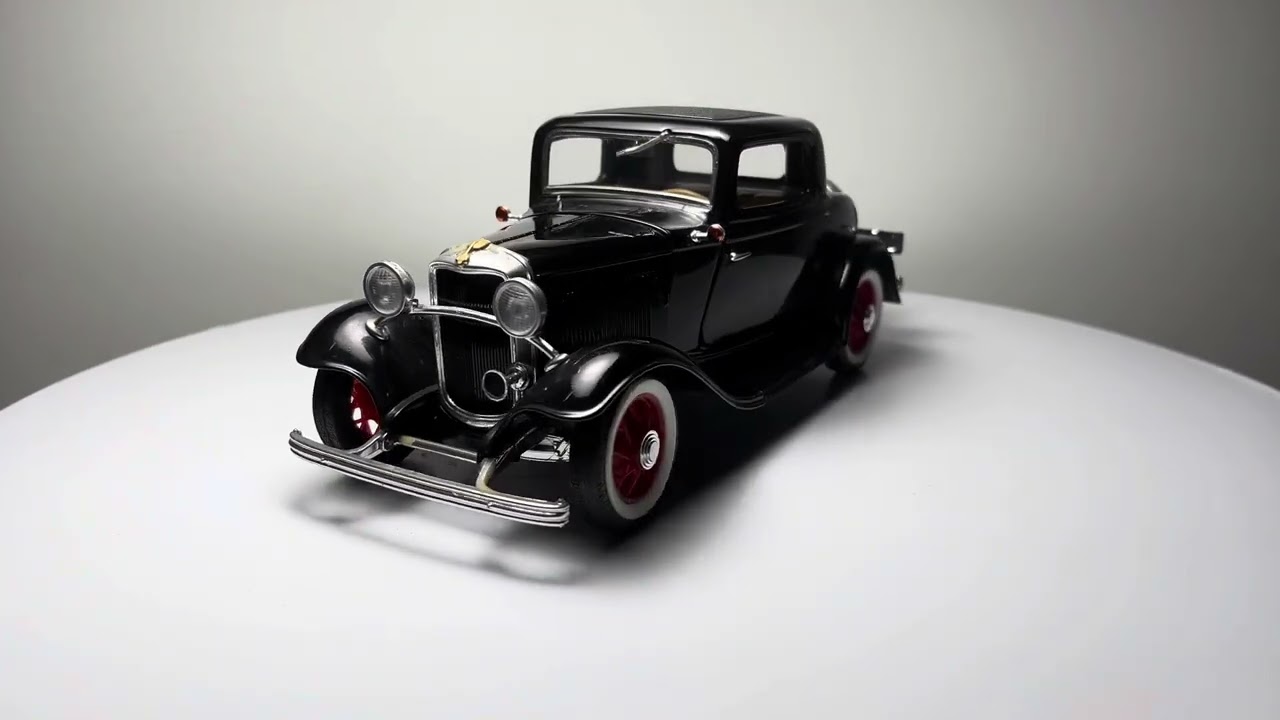 1932 Ford 3-Window Coupe Preto - Road Legends Escala 1/