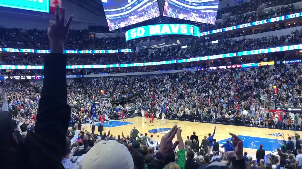 Luka Doncic sinks ice cold step back 3 for the lead vs Houston Rockets