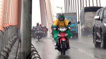 Qua cầu Rạch Miễu mùa mưa cần cảnh giác với giông lốc