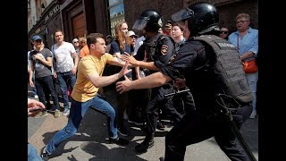 "Верните нам выборы!". Полиция разогнала акцию в поддержку кандидатов "Верните нам выборы!". Полиция разогнала акцию в поддержку кандидатов
