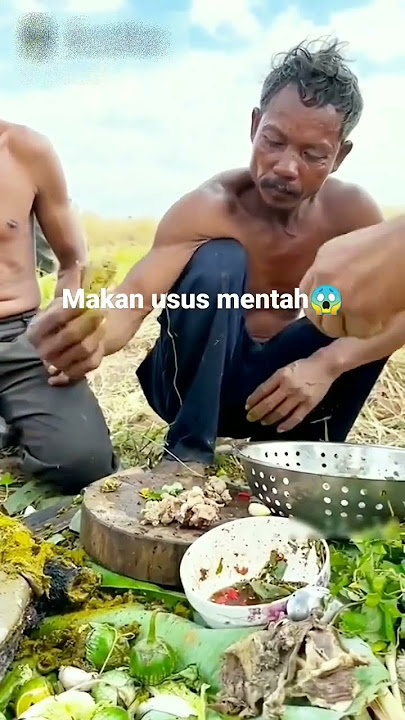 mukbang usus sapi mentah yang belum dibersihkan