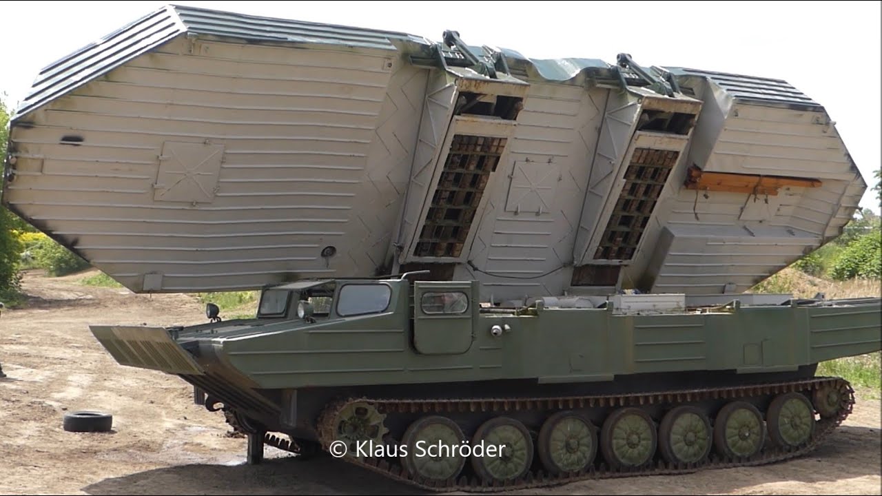 Amphibienfahrzeug GSP-55 im Offroad- Kessel Landsberg