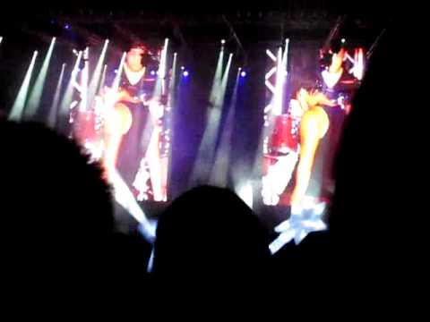 110515 Rain the best asia tour in Taipei -我(淋雨