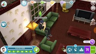 Relax with an infant on a couch - the Sims freeplay 😸 screenshot 5