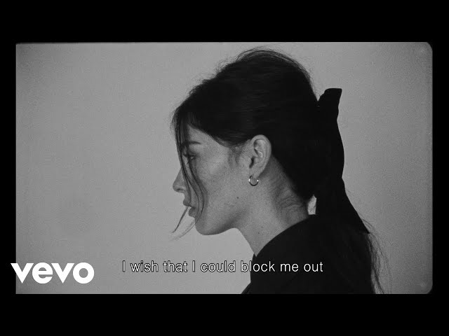 Gracie Abrams - Block me out (Official Lyric Video) class=