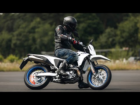 TUTORIAL: LEARN TO GLIDING ON A MOTORCYCLE!