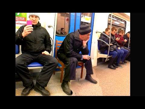 СМЕШНОЙ МУЖИК В МЕТРО москва видео прикол СМЕШНОЙ МУЖИК В МЕТРО москва видео прикол
