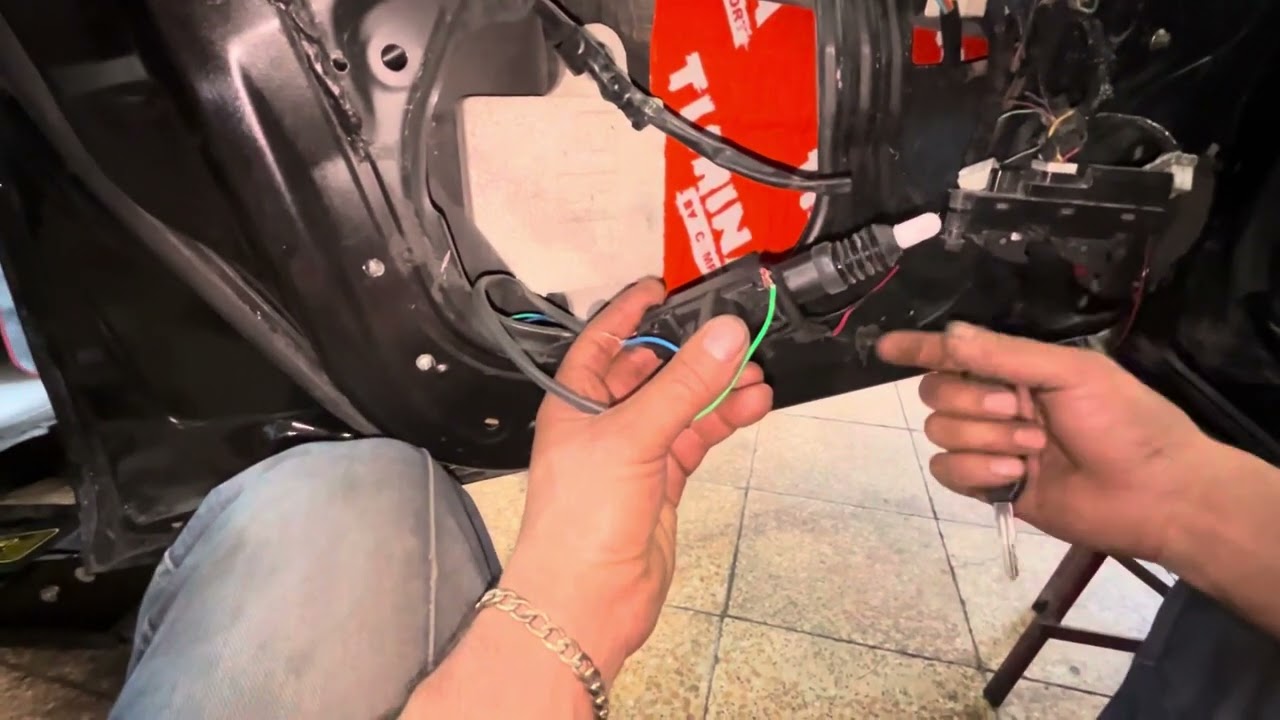 تعویض و نصب پمپ قفل مرکزی