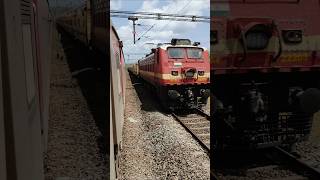02197 Coimbatore Jabalpur Special Express Crossing #shorts #train #viralshorts #railway #shortsfeed