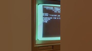 Commodore 128 creating and moving sprites #commodore128 #commodore64 #programming #basic #8bit #80s