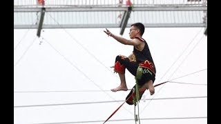 Slackline Show in Southwest China Province Wows Audience