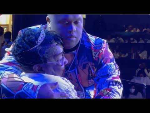 Chris Sings To Ms. Jannie | Rickey Smiley Karaoke Night