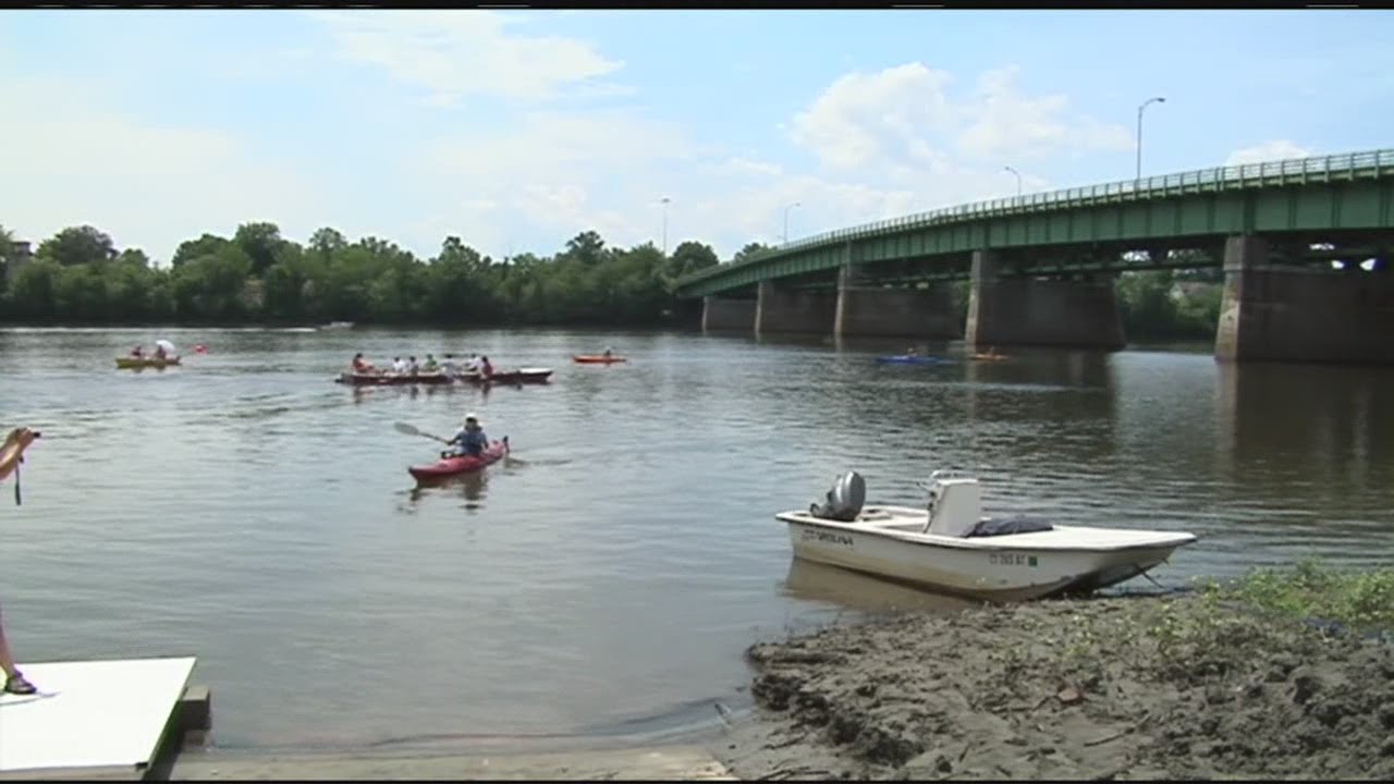 Rowing clubs in Connecticut river