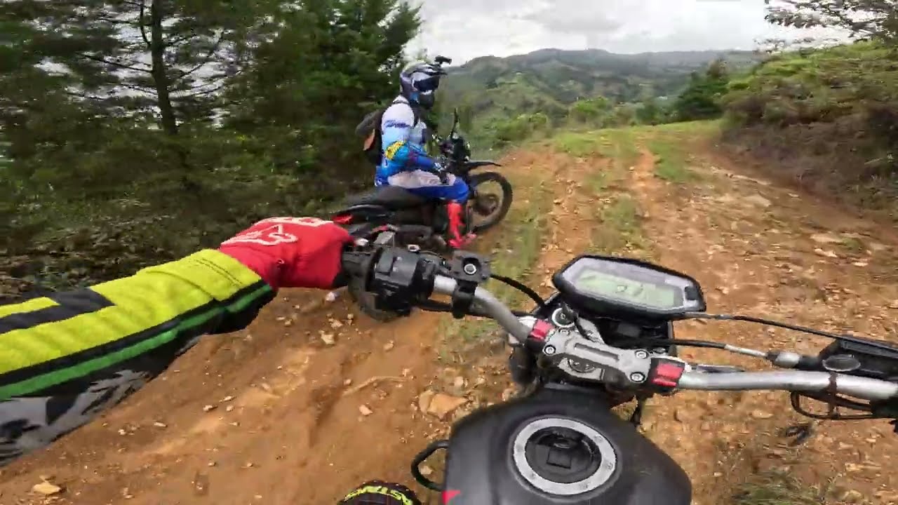 🏁Entrenando off road pista natural ⛰️ #heroxpulse #enduro #motocross #fly #colombia