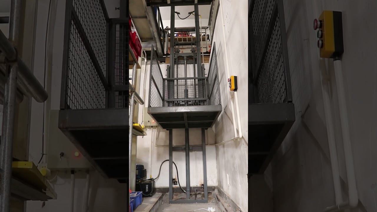 Cargo lift for Small Warehouse