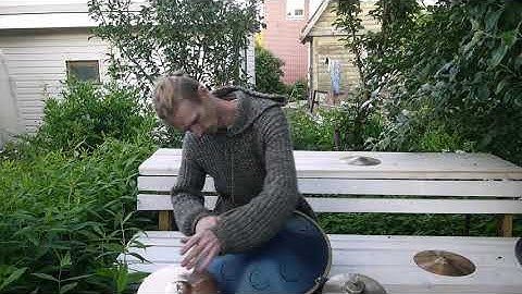 Rav Vast E low pygmy with cymbals