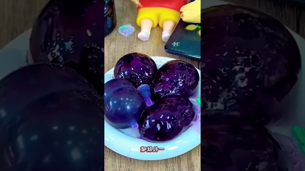 Then eat "cheese crackers! Hahahaha" snacks @