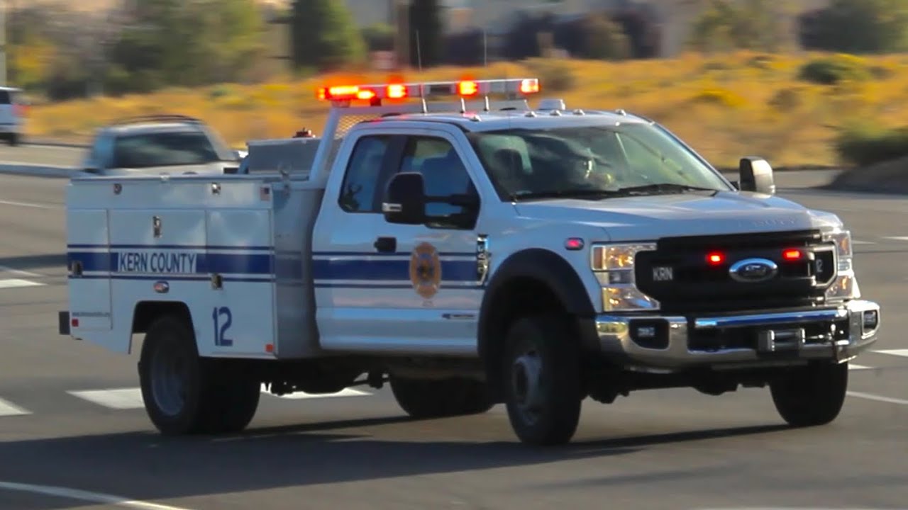 Kern County Fire Dept. Patrol 12 Responding code 3 - YouTube