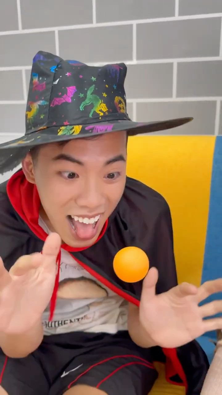 Su Hao comedy: fail magic ?