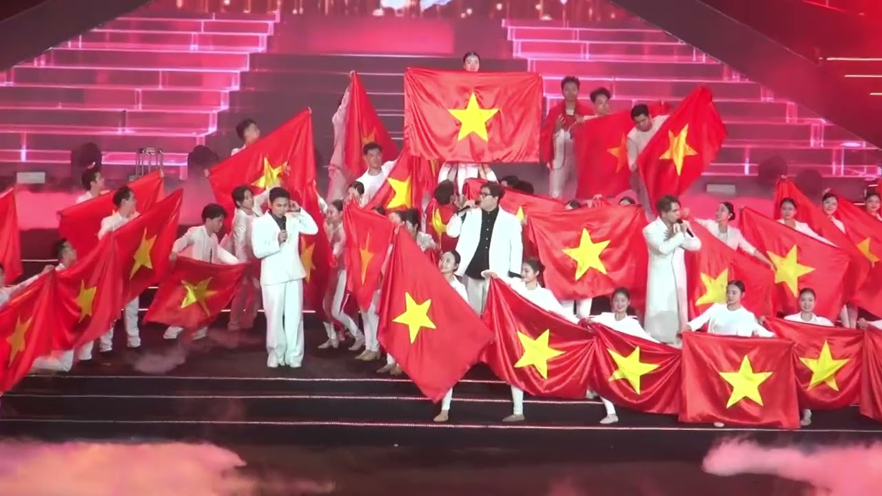 NHÀ TÔI CÓ TREO MỘT LÁ CỜ - Chương trình 