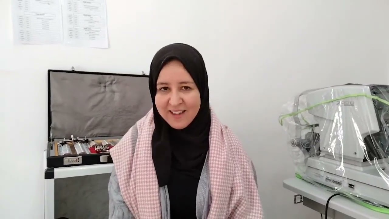 Technique SMILE  notre patiente satisfaite après l'intervention SMILE