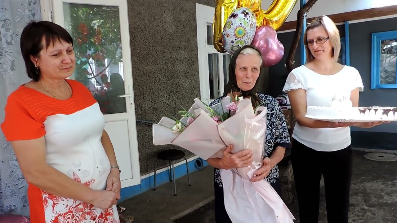 Surprize la tine acasă,sat.Limbenii Vechi,rn.Glodeni.Pentru cea de la care pornește viața - Mama!!!