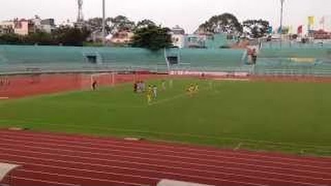 Siêu phẩm đá phạt của cầu thủ nhí U13 SLNA