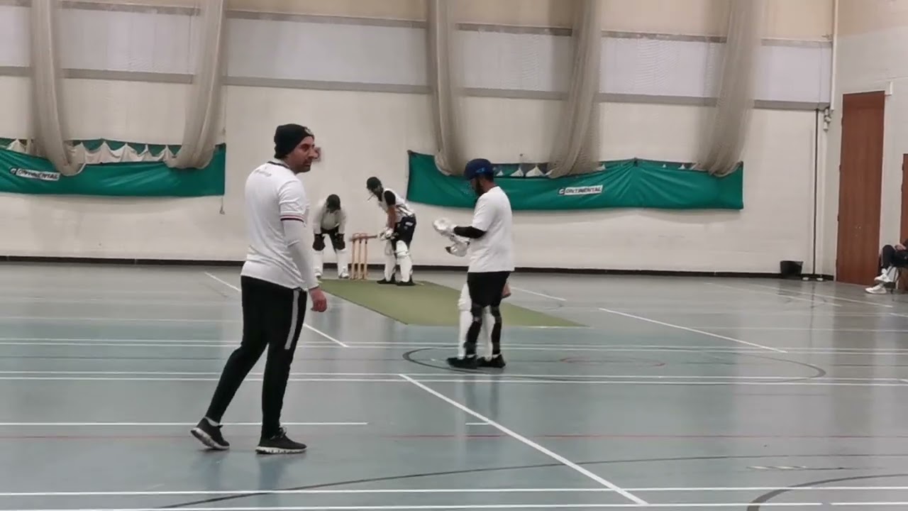 Lutonian Crystal Sports Indoor Cricket League, Denbigh High school. Naeem Hawks beat Luton Strikers.